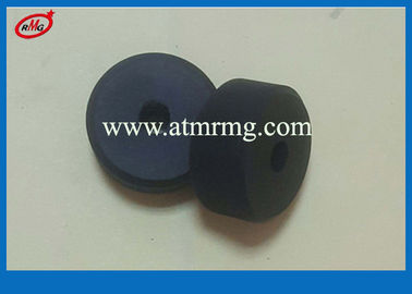 Μαύρος λαστιχένιος κύλινδρος 1750101956-76-2 ενότητας VM3 CCDM διανομέων μερών Wincor ATM χρώματος