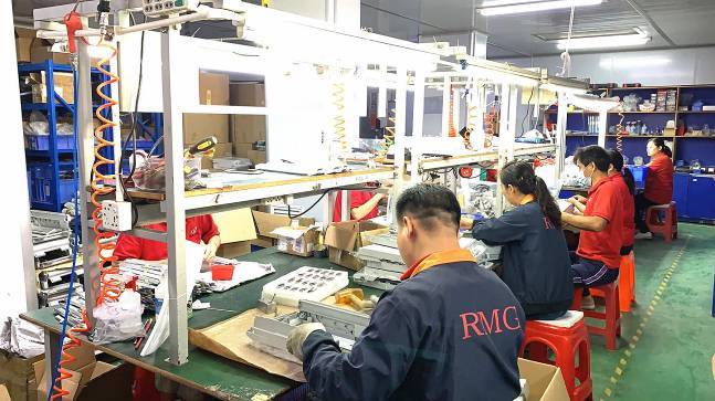 445-0756691-10 πλαστική ράγα οδηγών κασετών απορριμάτων NCR S2 ανταλλακτικών τράπεζας ATM 8